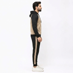 Vêtements de sport performants, toucher doux, ensembles de sport imprimés pour hommes, mouvements faciles, tissu respirant pour la salle de sport, les entraînements et les voyages. - Product Image 3