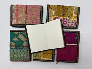 Eleve la imagen de su marca con nuestros cuadernos hechos a mano con tela de sari reciclada y ecológica, de estilo sostenible para todos. - Product Image 2