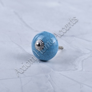 Boutons en céramique de style vintage avec motifs délicats pour armoires de cuisine et de salle de bain par Axiom Home Accents - Product Image 5