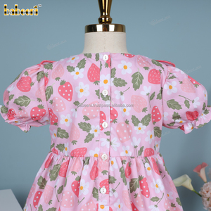 Robe trapèze décontractée pour enfants 100 % coton, imprimé fraises, smockée à la main, ourlet festonné, col rond, ODM Hiver DR4126 - Product Image 5