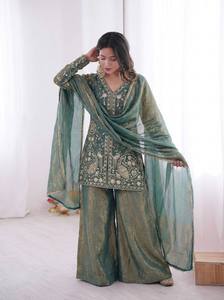Ensemble Kurta et pantalon traditionnel indien pakistanais vert pour femme avec dupatta, coupe ample longue jusqu'au sol, tenue de mariage - Product Image 4