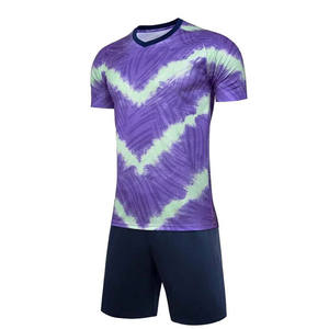 Conjunto de Camiseta de Fútbol Sublimada con Cuello en V para Hombre, Degradado Verde, Sin Mangas, con Shorts Elásticos que Absorben la Humedad, Personalizable - Product Image 3