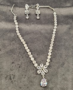 Floral Pattern Center Piece American Diamond Pear Drop Shape Accent Necklace <b>Set</b> With Dangle Earrings Festive Party Wear Jewelry - Product Image 5