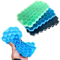 Bacs à glaçons en silicone en forme de nid d'abeille à 37 trous avec couvercle Bac à glaçons en silicone multicolore