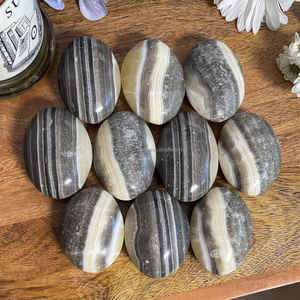 Vente en gros de zèbre naturel Celsite sculpté pierre de palme polie REIKI amour méditation pierre précieuse Feng Shui pierre semi-précieuse artisanat - Product Image 3