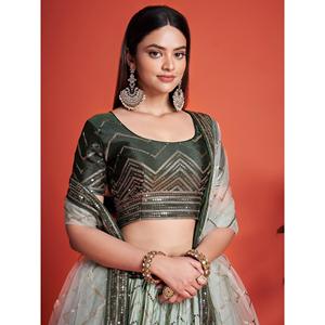 Lentejuelas verdes atractivas Chinon Mehendi Wear Lehenga Choli - Product Image 4