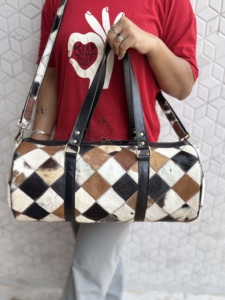 Nouveauté : Sac de voyage en cuir de vache véritable, motif à carreaux, sac fait main, sac de voyage unisexe, multi-usages, grand format, sac de voyage de grande taille - Product Image 4