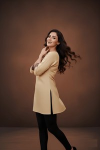 Tunique courte en coton imprimé pour femme, col rond, dentelle jacquard, haut classique à manches 3/4, coloris rouge, rose, crème, noir, haut fantaisie - Product Image 5