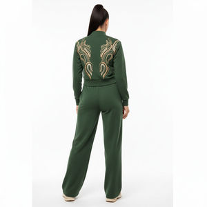 Ensemble de survêtement pour femme en coton durable, grande taille, couleur unie, style streetwear, 100% écologique, matière respirante, entièrement personnalisable - Product Image 2