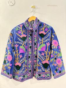 เสื้อแจ็คเก็ตสั้นทรงเข้ารูปสำหรับผู้หญิง งานปักมือแบบซูซานี ลายพิมพ์จาไปร์บล็อกพริ้นท์ ผ้ากำมะหยี่บุใยกำมะหยี่ สำหรับฤดูหนาว สินค้าส่งออกใหม่ - Product Image 1