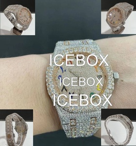 Montre-bracelet unisexe à boîtier rond en acier inoxydable et moissanite, cadran en verre entièrement serti, étanche 10 bars, fermoir de bracelet - Product Image 1