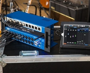 Nuevo y auténtico mezclador digital Soundcrafts Ui24R de 24 canales con grabador USB multipista y fuente de alimentación con control inalámbrico - Product Image 4