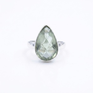 Anillo de Plata de Ley 925 con Amatista Verde Natural, Gema Tallada, Hecho a Mano por Diseñador, Joyería Elegante de Piedra de Nacimiento de Febrero - Product Image 1
