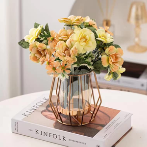 เชิงเทียนโลหะชุบทองสำหรับงานเฉลิมฉลองเทศกาลคริสต์มาสพร้อมที่วางแก้วที่บ้านและที่วางเทียนวางกลางโต๊ะ - Product Image 6