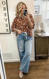 เสื้อครอปพิมพ์ลายเพสลีย์สีน้ำตาลสำหรับผู้หญิง แขนสั้น คอกลม ทรงหลวม เสื้อเชิ้ตลำลอง ฤดูใบไม้ผลิ ฤดูร้อน สวมใส่ได้ทุกวัน - Product Image 2