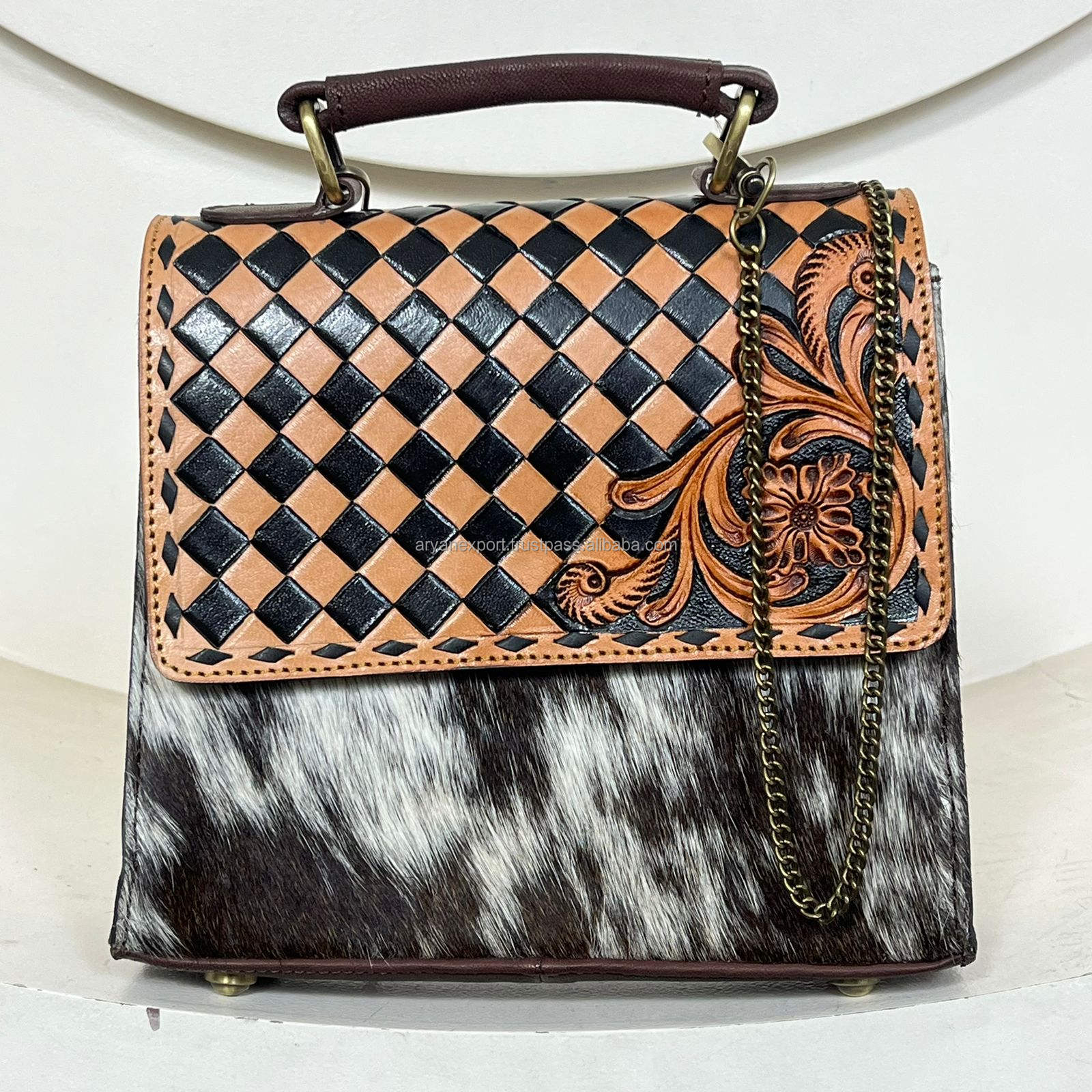 สีน้ำตาล