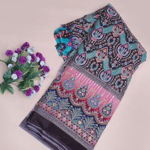 Tela de crepé floral tejida marrón oscuro con bordado, 54 pulgadas, pieza de corte clásico con borde Daman para Kurti, Túnica, Anarkali, Vestido, Lehenga - Product Image 1