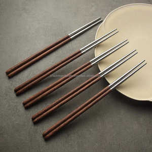 Environmentally Friendly <b>Wooden</b> Chopsticks, Smooth Texture, Splinter-Free Design Ideal for Repeated Kitchen Use - Product Image 1