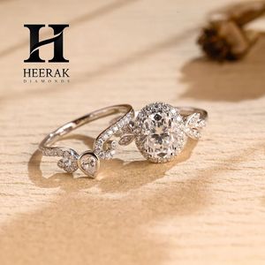 Anillo de compromiso vintage con halo de diamantes ovalados cultivados en laboratorio, diseño floral de hojas, con pavé y banda a juego en forma de pera, conjunto nupcial apilable. - Product Image 1