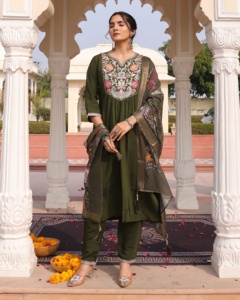 Nuevo y Elegante Conjunto de Kurti Mahendi para Mujer, Manga 3/4, Algodón y Seda Lian, Completamente Cosido, para Ocasiones Formales y Festivas - Product Image 3