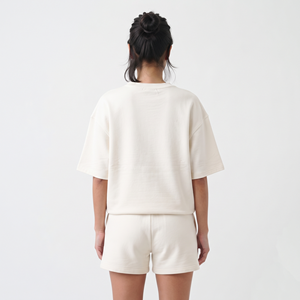 Ensemble short et t-shirt décontracté surdimensionné à manches courtes en coton et élasthanne avec logo personnalisé pour femme – Respirant et idéal pour l'été - Product Image 3