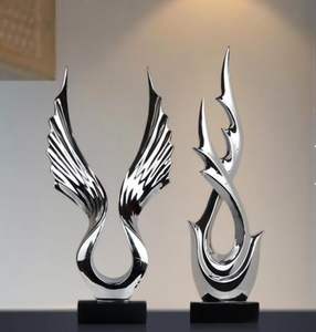 Escultura Moderna Hecha a Mano en Aluminio Fundido que Celebra la Belleza Orgánica, la Energía Creativa y la Sofisticación Visual Duradera - Product Image 4