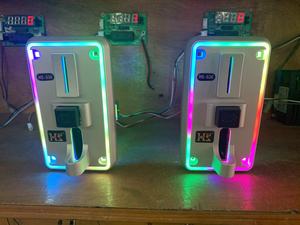 Münzbetriebener Greifautomat mit Münzschlitz, Metallkonstruktion, Blinklicht, Arcade-Zubehör, Englisch - Product Image 3