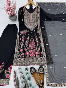Top de georgette sintético con bordados y lentejuelas, con trabajo manual de espejos reales, pantalón palazzo y dupatta con bordados de lentejuelas. - Product Image 1
