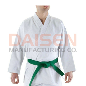 Uniforme de Karate Blanco para Niños con Cinturón Verde, Ropa de Artes Marciales de Algodón Resistente, Talla Infantil, Corte Regular - Product Image 5