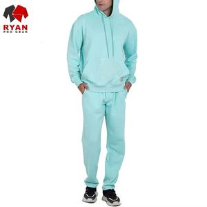 Chándal personalizado para hombre Ryan Pro Gear, transpirable, de color sólido, tallas grandes, con impresión o bordado de logotipo personalizado, venta al por mayor. - Product Image 1