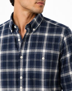 Chemise décontractée à carreaux bleu marine pour homme, motif tartan classique, en coton, col rabattu, manches longues, coupe régulière - Product Image 4