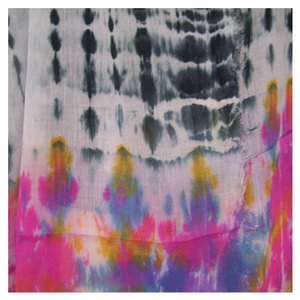 Bufanda de algodón hecha a mano con efecto tie-dye, ligera, transpirable, con diseño artístico único, chal étnico tradicional largo de verano para mujer - Product Image 4