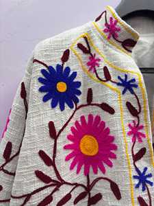 เสื้อแจ็คเก็ตผ้ากำมะหยี่ซูซานีพิมพ์ลายผ้าฝ้ายบุซับในนุ่มระบายอากาศได้ดีสำหรับฤดูใบไม้ร่วงและฤดูหนาว ปักลายดอกไม้ด้วยมือ ทรงปกติ ขายส่ง - Product Image 4
