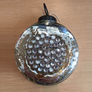 Boîte décorative de Noël en métal de style nouveau et attrayant, ornement de sapin de Noël en forme de Père Noël - Product Image 4