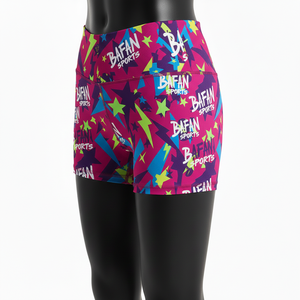 Shorty en polyester et élasthanne premium 230 GSM, imprimé étoiles multicolores, doux, extensible, logo sublimé - Product Image 4