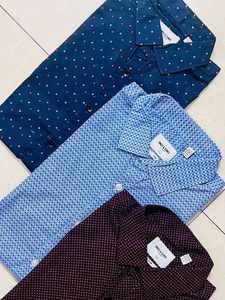 Chemises pour hommes en coton imprimé de qualité supérieure, stock disponible, designs variés de haute qualité, tailles XS-XL, toutes saisons, surplus de production de marque originale - Product Image 4