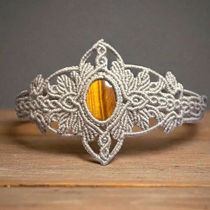 สร้อยคอจี้มาลาไคต์ทำมือ เชือกสีแดง หินมาลาไคต์สีเขียว พลอยธรรมชาติ เครื่องประดับคริสตัลบำบัดสไตล์โบโฮ - Product Image 1