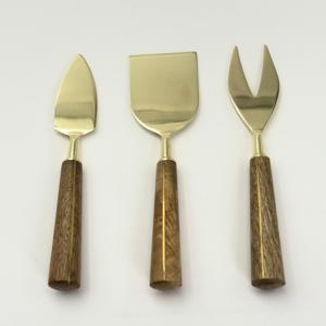 Nouvel ensemble de 3 couteaux à fromage en acier inoxydable avec manches en bois – Kit d'ustensiles de cuisine modernes pour trancher, couper et étaler - Product Image 1
