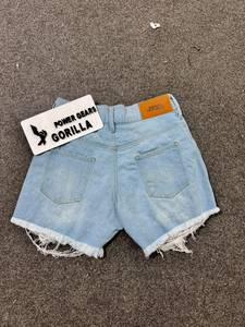 Shorts de mezclilla ecológicos de cintura media para mujer, lavado claro, con dobladillo deshilachado, estilo boyfriend, para verano - Product Image 5