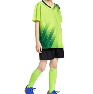 Kit de equipo de fútbol totalmente personalizado, camiseta y pantalones cortos de fútbol unisex transpirable antisudor, fabricante de uniformes personalizados de fútbol - Product Image 2