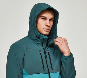 เสื้อแจ็คเก็ตผู้ชายแบบมีฮู้ด กันน้ำ กันลม ผ้า softshell ระบายอากาศได้ดี ซิปแบบรูดขึ้นลง เสื้อโค้ทสำหรับฤดูหนาวกลางแจ้ง ไนลอน 100% รับสกรีนโลโก้ - Product Image 4