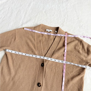 Cárdigan Clásico de Invierno Tejido en Algodón/Lana, Diseño Elegante, Tacto Suave, Transpirable, Ecológico, Construcción Ligera - Product Image 6