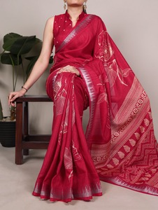 Magnifique sari indien à imprimé floral, texture riche avec des broderies Zari, pour les fêtes et les mariages, tenue élégante pour femmes. - Product Image 5