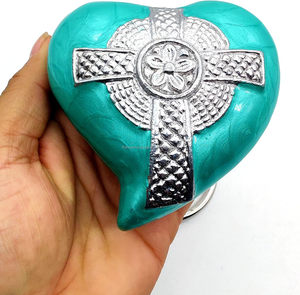 Urna de recuerdo en forma de corazón con Cruz de Jesús, mini urna pequeña de cremación hecha a mano con cenizas, regalo con soporte para sus seres queridos. - Product Image 1