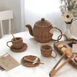 Petite théière et tasses en osier, mignon ensemble cadeau de théière miniature en rotin rose écologique, jeu de simulation de café, jouets pour enfants - Product Image 4