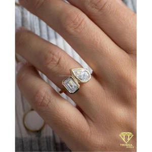 Anillo de compromiso clásico con dos diamantes cultivados en laboratorio, con esmeralda y piedras de corte ovalado, engaste en oro, joyería elegante para mujer. - Product Image 6