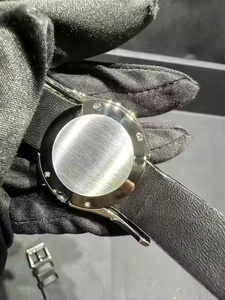 นาฬิกาข้อมือผู้ชายประดับเพชรโมอิสซาไนต์คุณภาพพรีเมียม ดีไซน์หรูหราสไตล์ฮิปฮอป - Product Image 3