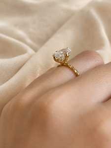 Bague de fiançailles solitaire en diamant de laboratoire taille radiant 2 carats, avec bande torsadée en or massif 10K 14K 18K, bijoux fins certifiés IGI - Product Image 4