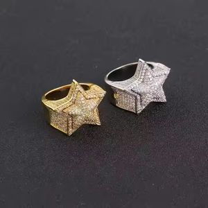 Anillo de Cóctel Unisex de Lujo AMBER JEWELS, Chapado en Rodio, Plata 925, Moissanita con Engaste de Garras, Corte Princesa, Diseño de Corona Geométrica - Product Image 2