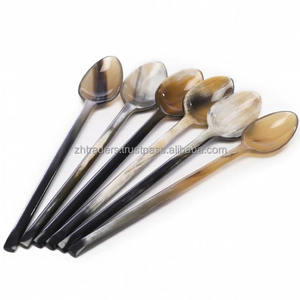 Cuillère en corne de boeuf faite à la main écologique pour les cadeaux Design moderne et de luxe sans danger pour la nourriture avec des motifs uniques personnalisables pour un usage quotidien - Product Image 1
